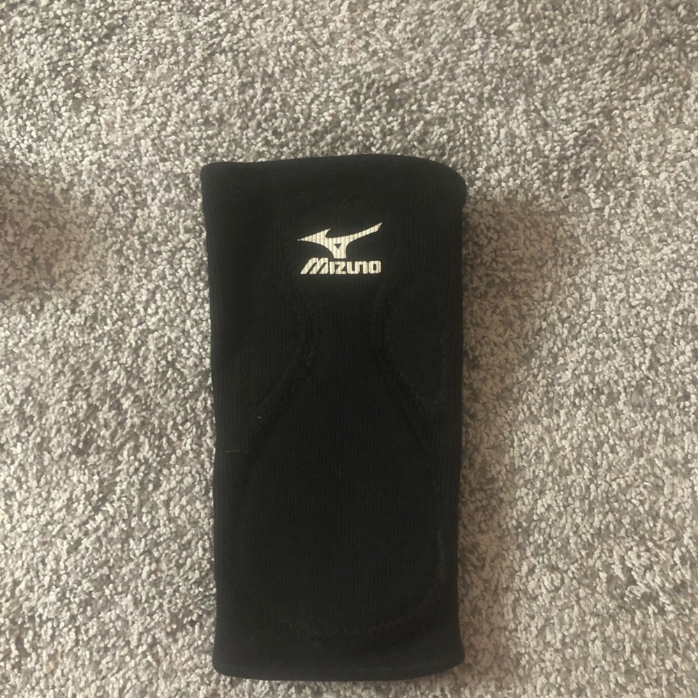 Mizuno softball knee pad
